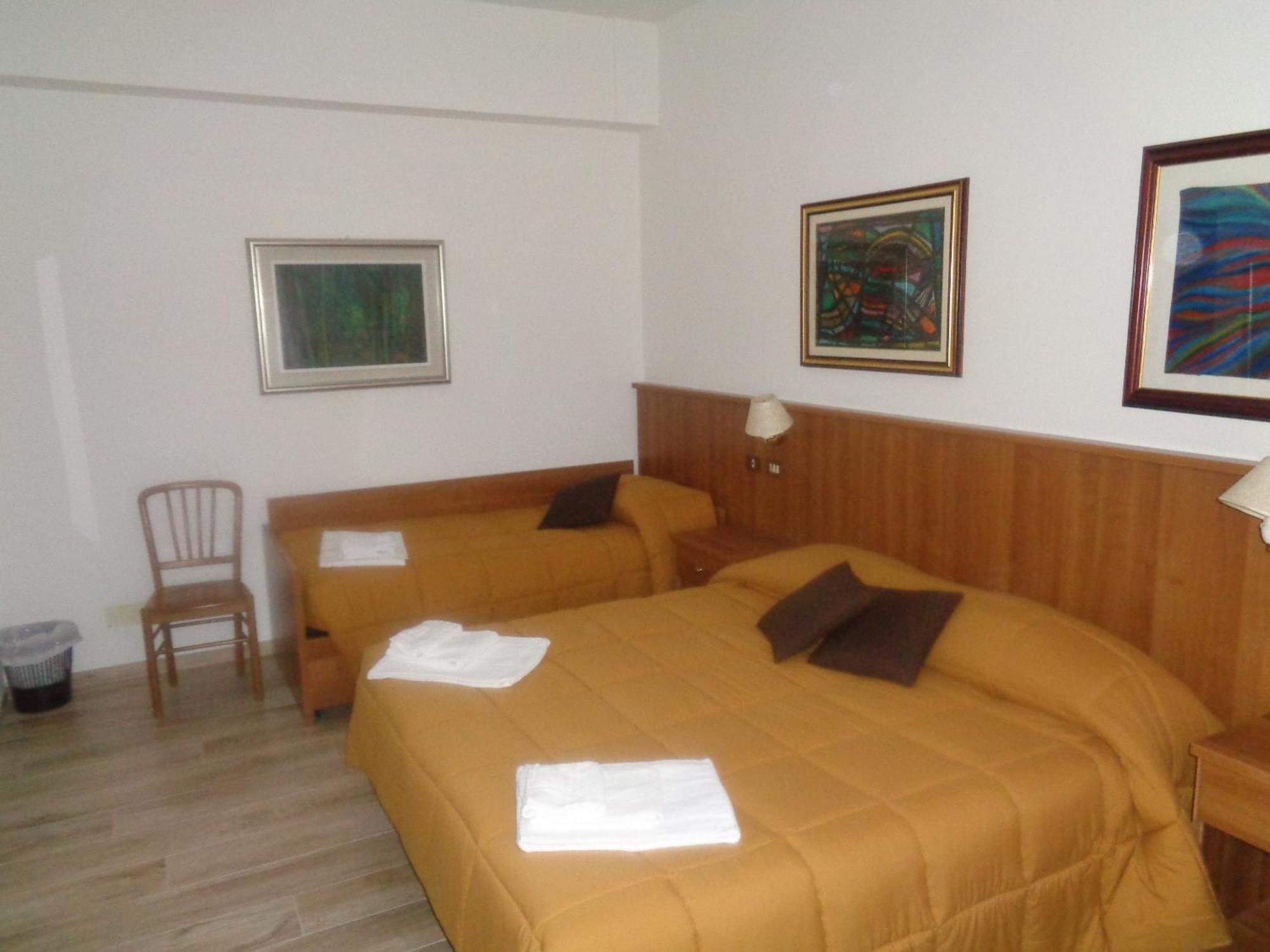 Hotel Rosati คิอูซี ภายนอก รูปภาพ